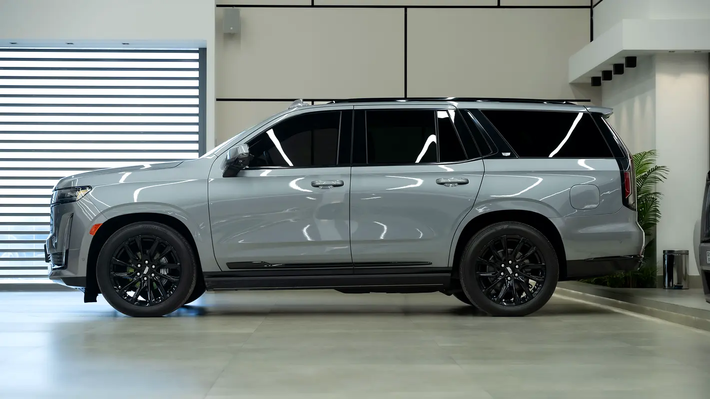 Cadillac Escalade — photo 7