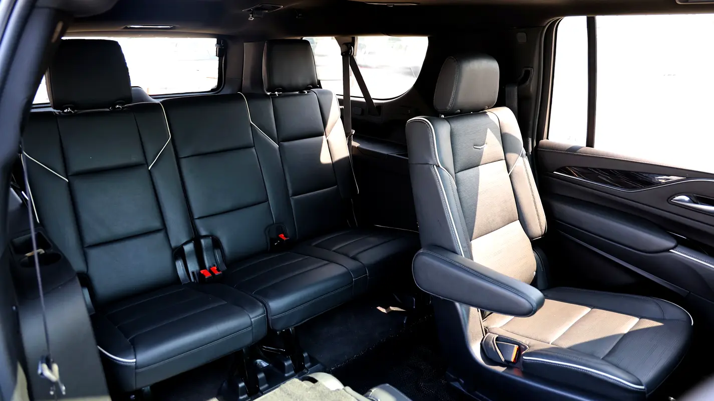 Cadillac Escalade — photo 2