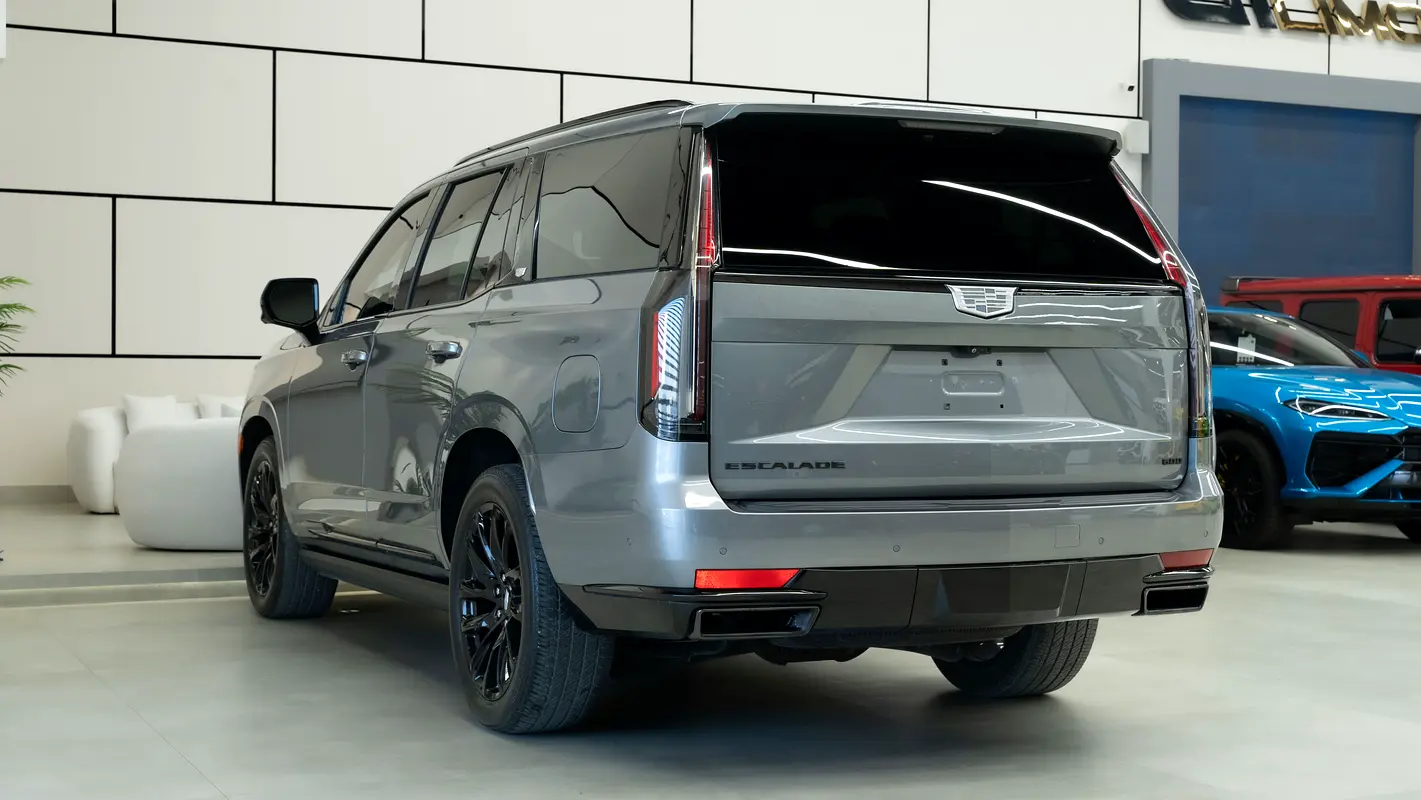 Cadillac Escalade — photo 3