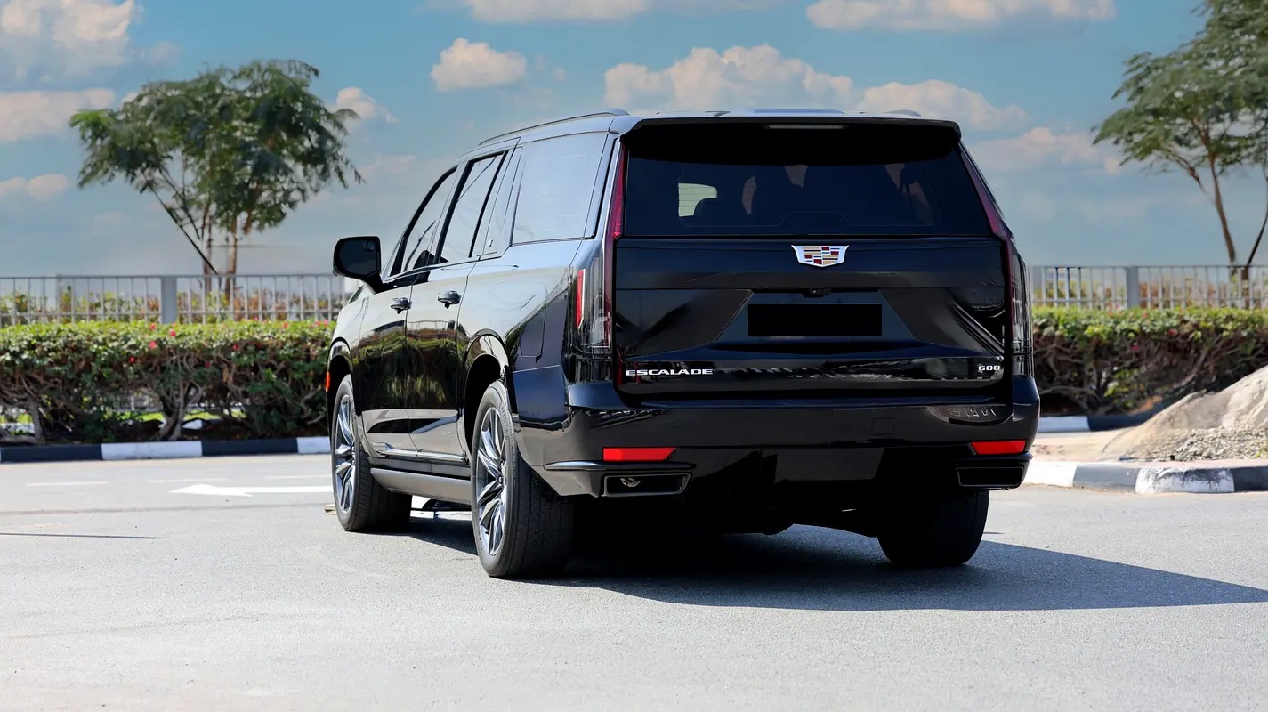 Cadillac Escalade — photo 7