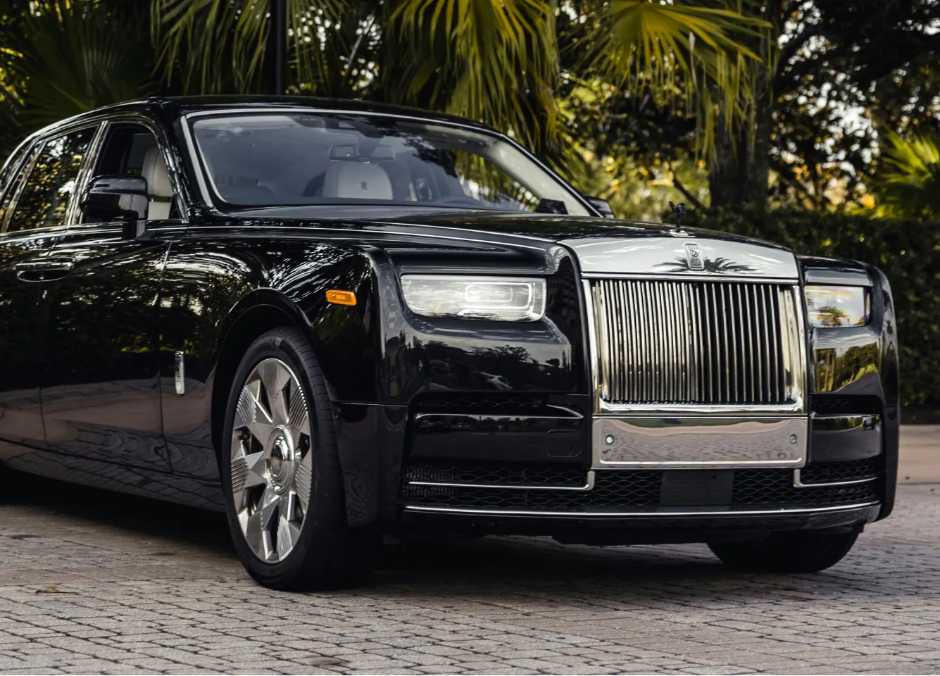 Luxury car rental Dubai — Al Fahad Car Rental